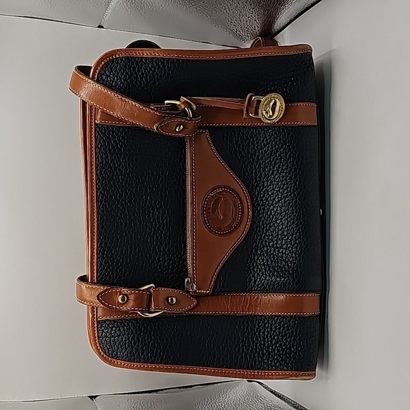 Vintage Dooney and Bourke Purse medium size shoulder bag - Picture 2 of 9